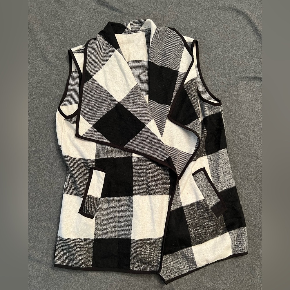 Black/White Buffalo Plaid Vest